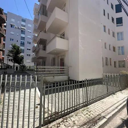 White Apt Durrës