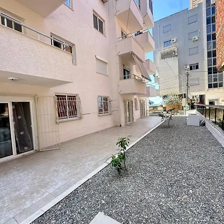 White Apt Durrës